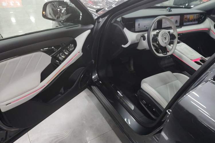Used VOYAH FREE 2025 318 318 km Rear-Drive Touring Edition Driver Seat