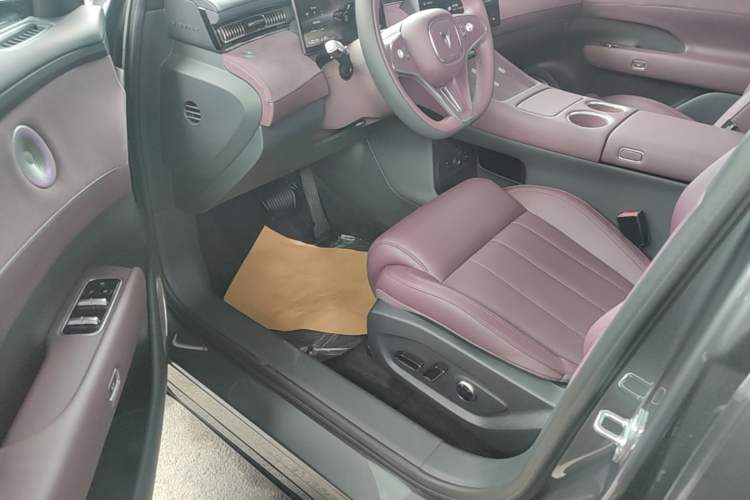 Used VOYAH FREE 2025 Model FREE+ Rear-Drive Qiankun Edition Driver Seat