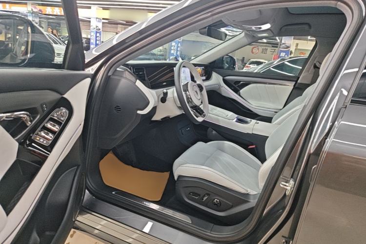 Used VOYAH FREE 2025 318 318 km Rear-Drive Touring Edition Driver Seat