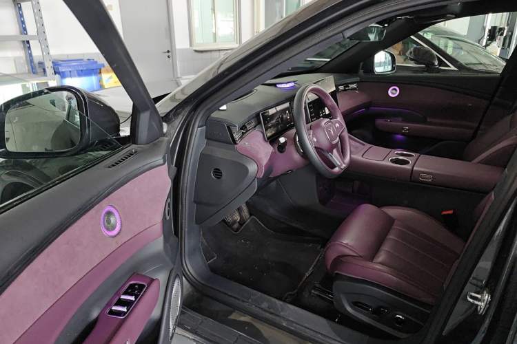 Used VOYAH FREE 2025 Model FREE+ Four-Wheel-Drive Qiankun Edition Driver Seat