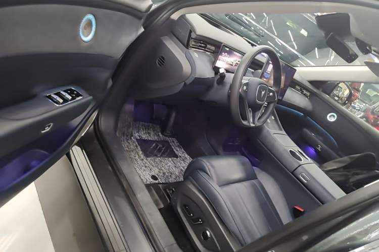 Used VOYAH FREE 2025 Model FREE+ Four-Wheel-Drive Qiankun Edition Driver Seat