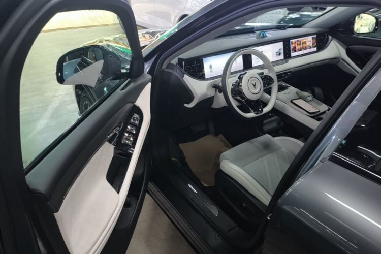 Used VOYAH FREE 2025 318 318 km Rear-Drive Touring Edition Driver Seat