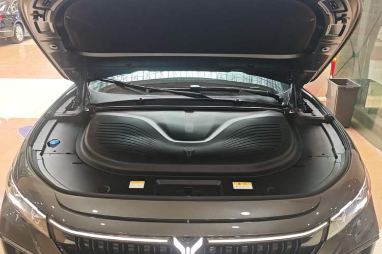 Used VOYAH FREE 2025 318 259 km All-Wheel-Drive Exploration Edition Engine Bay