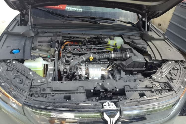 Used VOYAH FREE 2025 Model FREE+ Four-Wheel-Drive Qiankun Edition Engine Bay