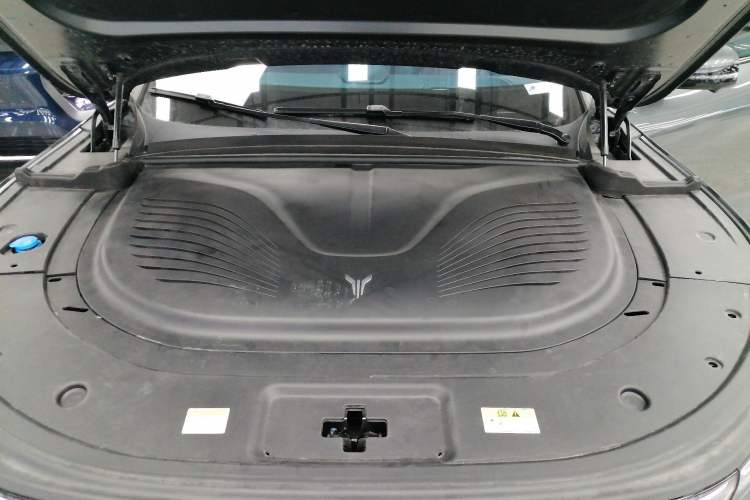 Used VOYAH FREE 2025 Model FREE+ Rear-Drive Qiankun Edition Engine Bay