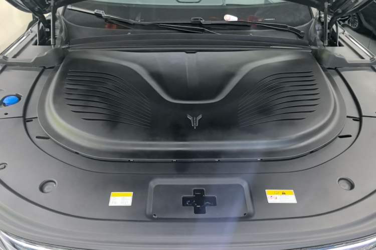 Used VOYAH FREE 2025 Model FREE+ Rear-Drive Qiankun Edition Engine Bay