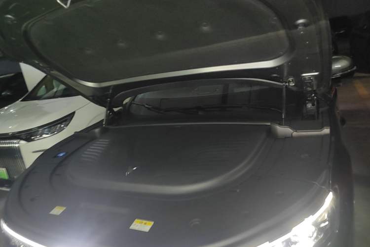Used VOYAH FREE 2025 Model FREE+ Rear-Drive Qiankun Edition Engine Bay