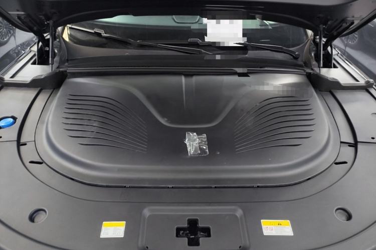 Used VOYAH FREE 2025 Model FREE+ Four-Wheel-Drive Qiankun Edition Engine Bay