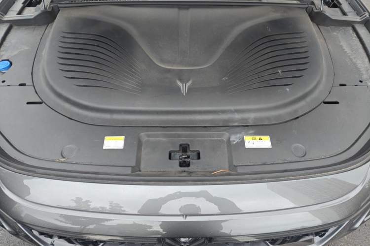 Used VOYAH FREE 2025 318 259 km All-Wheel-Drive Exploration Edition Engine Bay