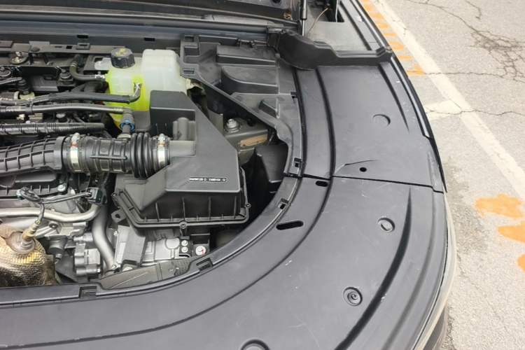 Used VOYAH FREE 2025 Model FREE+ Rear-Drive Qiankun Edition Engine Bay Left