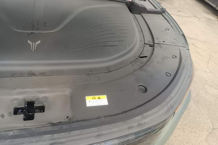 Used VOYAH FREE 2025 Model FREE+ Rear-Drive Qiankun Edition Engine Bay Left