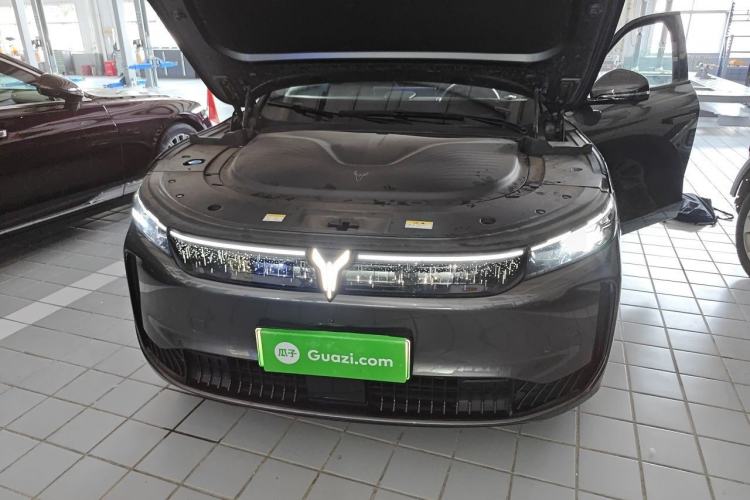 Used VOYAH FREE 2025 Model FREE+ Four-Wheel-Drive Qiankun Edition Engine Bay