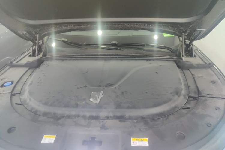 Used VOYAH FREE 2025 Model FREE+ Rear-Drive Qiankun Edition Engine Bay