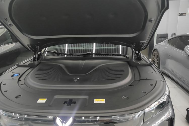 Used VOYAH FREE 2025 Model FREE+ Rear-Drive Qiankun Edition Engine Bay