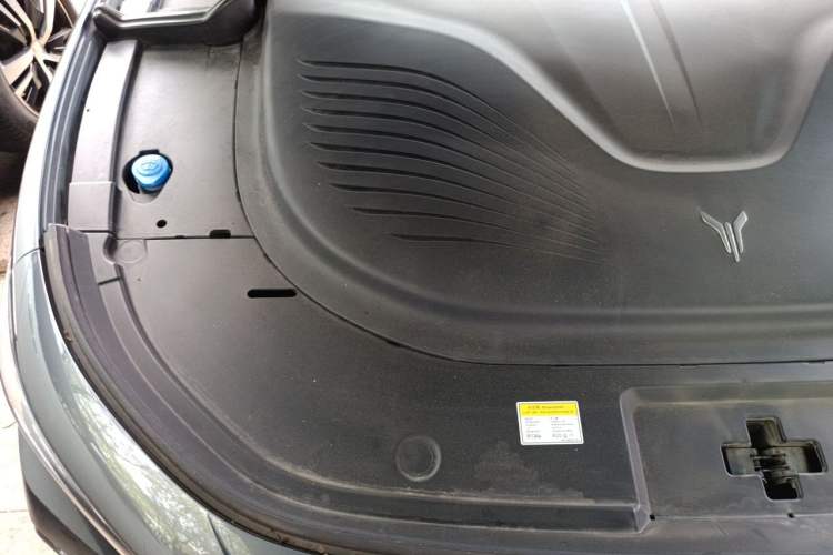 Used VOYAH FREE 2025 318 318 km Rear-Drive Touring Edition Engine Bay Right