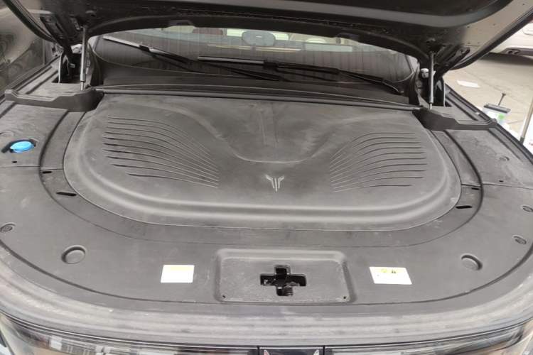 Used VOYAH FREE 2025 Model FREE+ Rear-Drive Qiankun Edition Engine Bay