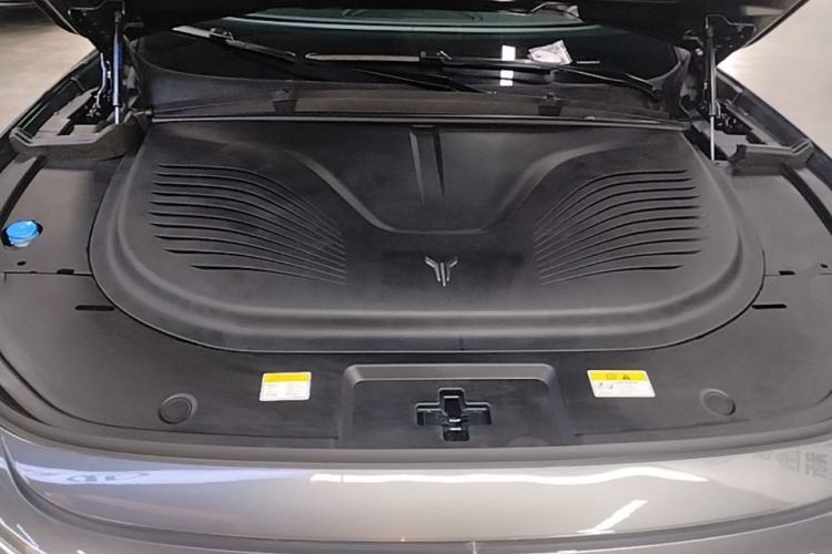 Used VOYAH FREE 2025 318 259 km All-Wheel-Drive Exploration Edition Engine Bay