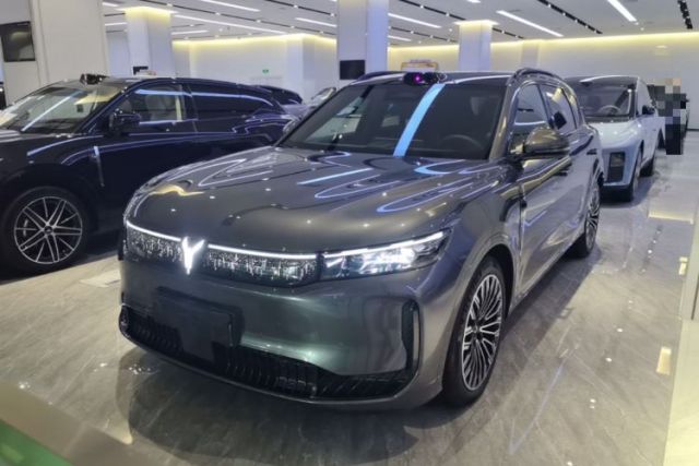 Used VOYAH FREE 2025 Model FREE+ Four-Wheel-Drive Qiankun Edition
