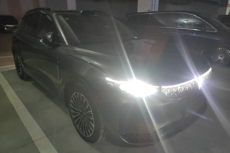 Used VOYAH FREE 2025 Model FREE+ Four-Wheel-Drive Qiankun Edition Exterior 1