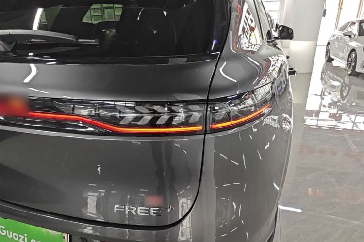 Used VOYAH FREE 2025 Model FREE+ Rear-Drive Qiankun Edition Exterior 3