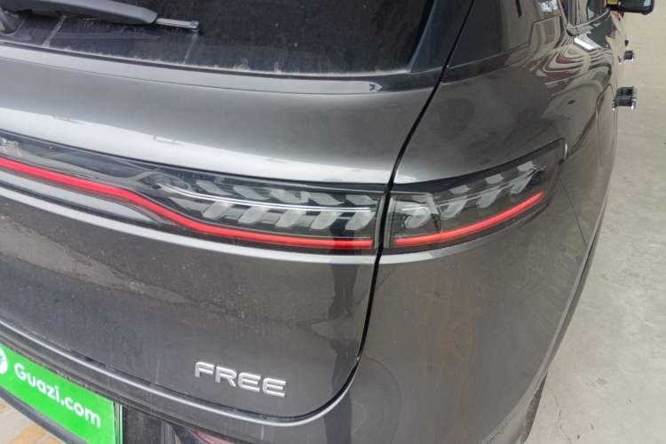 Used VOYAH FREE 2025 318 318 km Rear-Drive Touring Edition Exterior 3