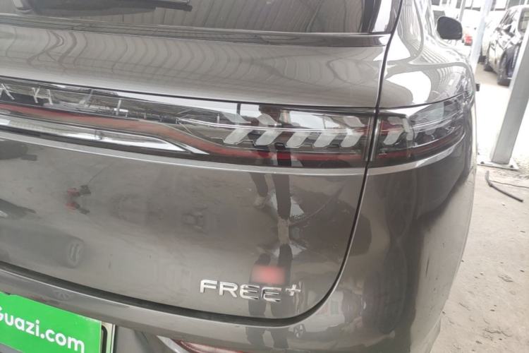 Used VOYAH FREE 2025 Model FREE+ Rear-Drive Qiankun Edition Exterior 3