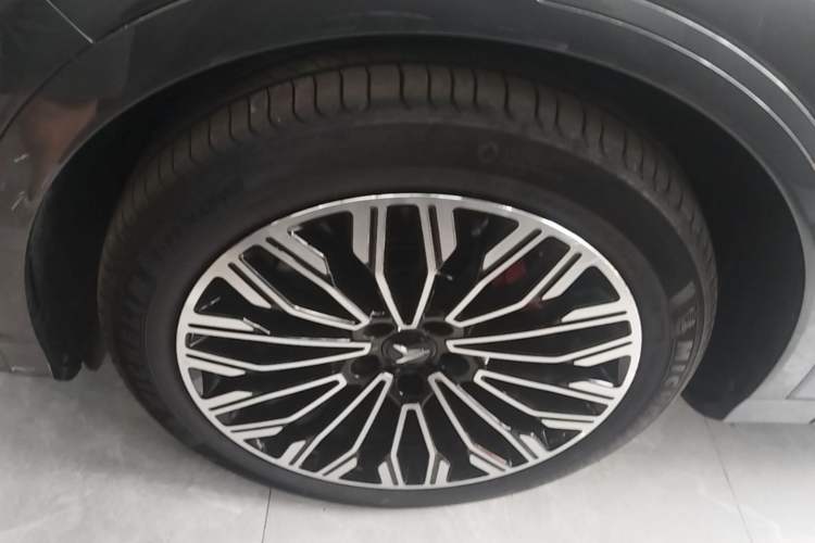 Used VOYAH FREE 2025 Model FREE+ Rear-Drive Qiankun Edition Exterior 4