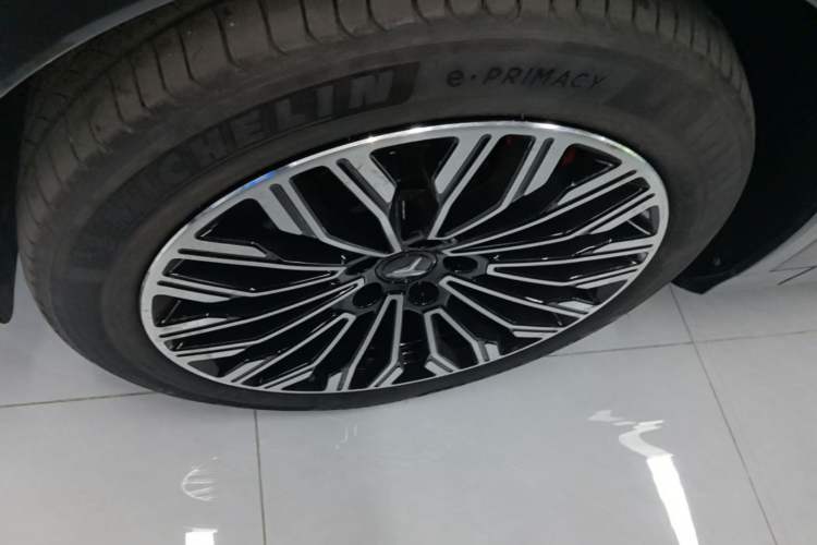 Used VOYAH FREE 2025 Model FREE+ Rear-Drive Qiankun Edition Exterior 4