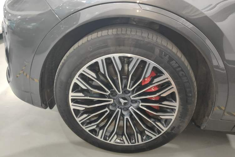 Used VOYAH FREE 2025 Model FREE+ Four-Wheel-Drive Qiankun Edition Exterior 4