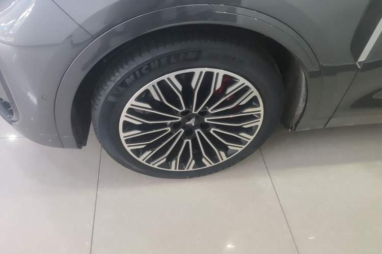 Used VOYAH FREE 2025 Model FREE+ Rear-Drive Qiankun Edition Exterior 4