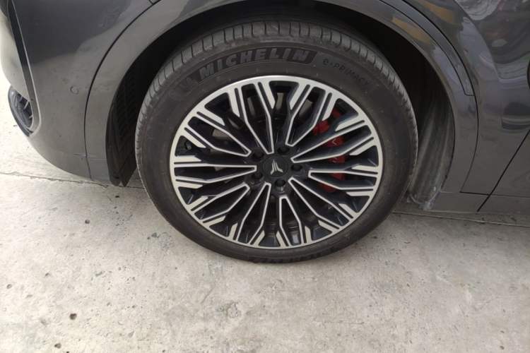 Used VOYAH FREE 2025 Model FREE+ Rear-Drive Qiankun Edition Exterior 4