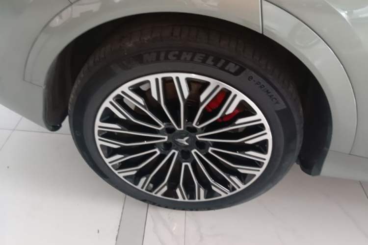 Used VOYAH FREE 2025 Model FREE+ Rear-Drive Qiankun Edition Exterior 5