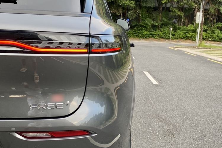Used VOYAH FREE 2025 Model FREE+ Rear-Drive Qiankun Edition Exterior 5