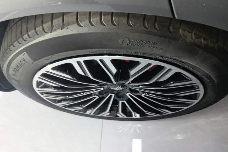 Used VOYAH FREE 2025 Model FREE+ Rear-Drive Qiankun Edition Exterior 5