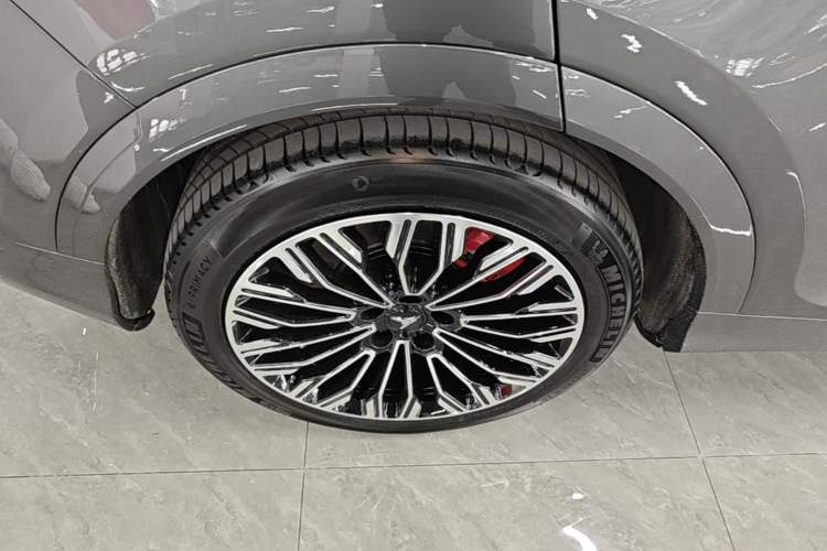 Used VOYAH FREE 2025 Model FREE+ Rear-Drive Qiankun Edition Exterior 5