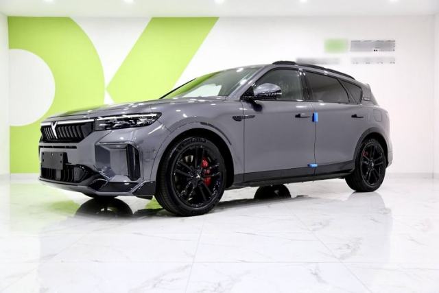 Ojetý VOYAH FREE 2025 318 259 km All-Wheel-Drive Exploration Edition