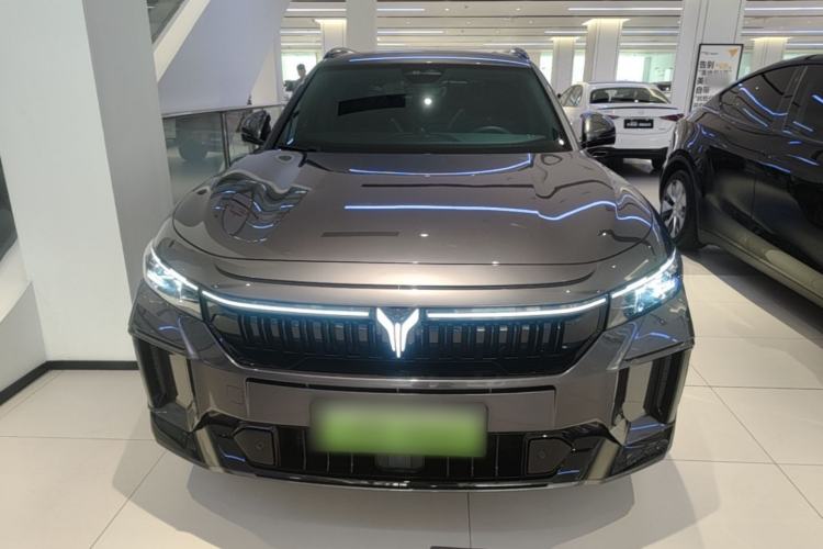 Used VOYAH FREE 2025 318 259 km All-Wheel-Drive Exploration Edition Front