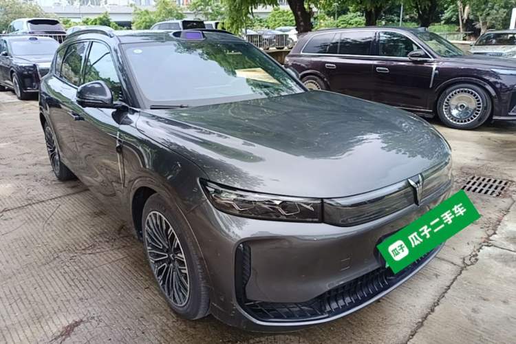 Used VOYAH FREE 2025 Model FREE+ Four-Wheel-Drive Qiankun Edition Front Right 45 Deg