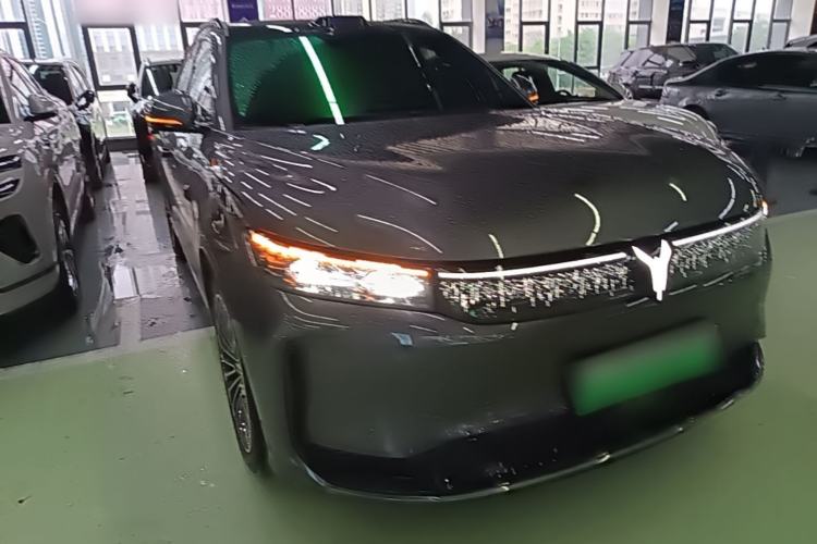 Used VOYAH FREE 2025 Model FREE+ Rear-Drive Qiankun Edition Front Right 45 Deg