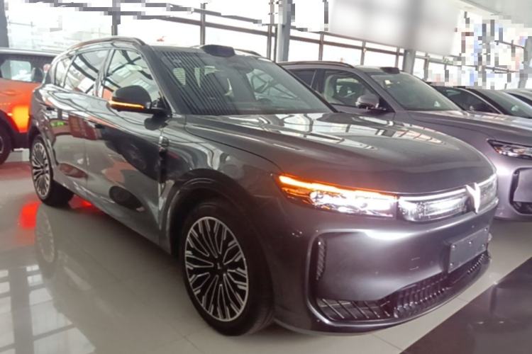Used VOYAH FREE 2025 Model FREE+ Rear-Drive Qiankun Edition Front Right 45 Deg