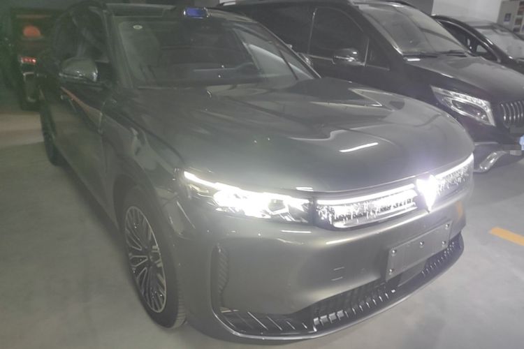 Used VOYAH FREE 2025 Model FREE+ Rear-Drive Qiankun Edition Front Right 45 Deg