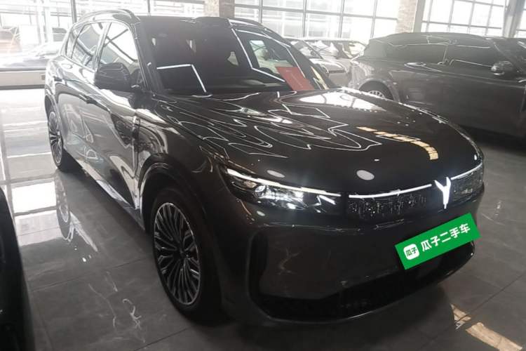 Used VOYAH FREE 2025 Model FREE+ Rear-Drive Qiankun Edition Front Right 45 Deg