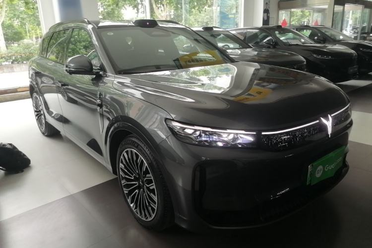 Used VOYAH FREE 2025 Model FREE+ Four-Wheel-Drive Qiankun Edition Front Right 45 Deg
