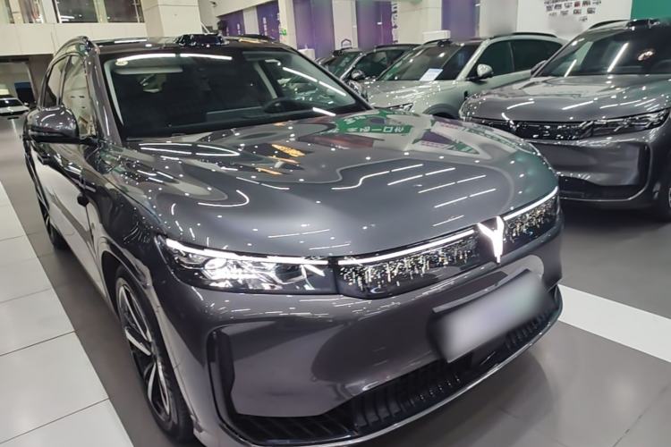 Used VOYAH FREE 2025 Model FREE+ Four-Wheel-Drive Qiankun Edition Front Right 45 Deg