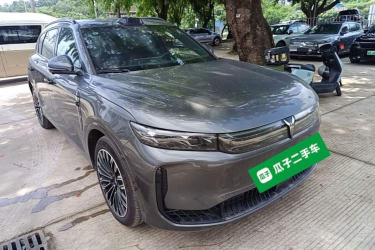 Used VOYAH FREE 2025 Model FREE+ Rear-Drive Qiankun Edition Front Right 45 Deg