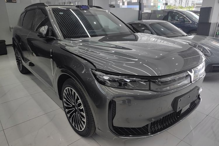 Used VOYAH FREE 2025 Model FREE+ Rear-Drive Qiankun Edition Front Right 45 Deg