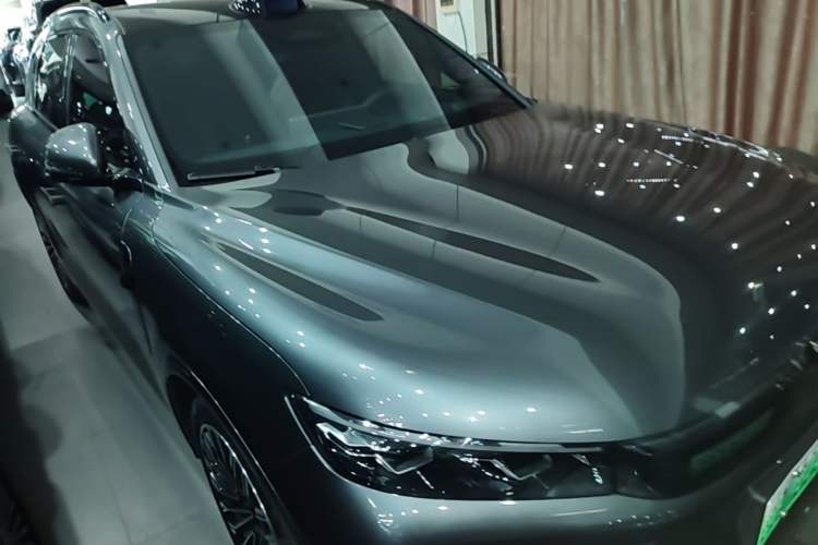 Used VOYAH FREE 2025 Model FREE+ Four-Wheel-Drive Qiankun Edition Front Right 45 Deg