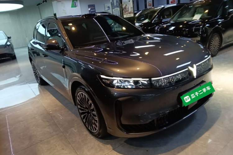 Used VOYAH FREE 2025 Model FREE+ Rear-Drive Qiankun Edition Front Right 45 Deg