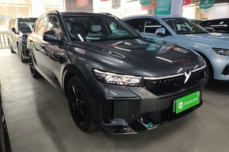 Used VOYAH FREE 2025 318 318 km Rear-Drive Touring Edition Front Right 45 Deg