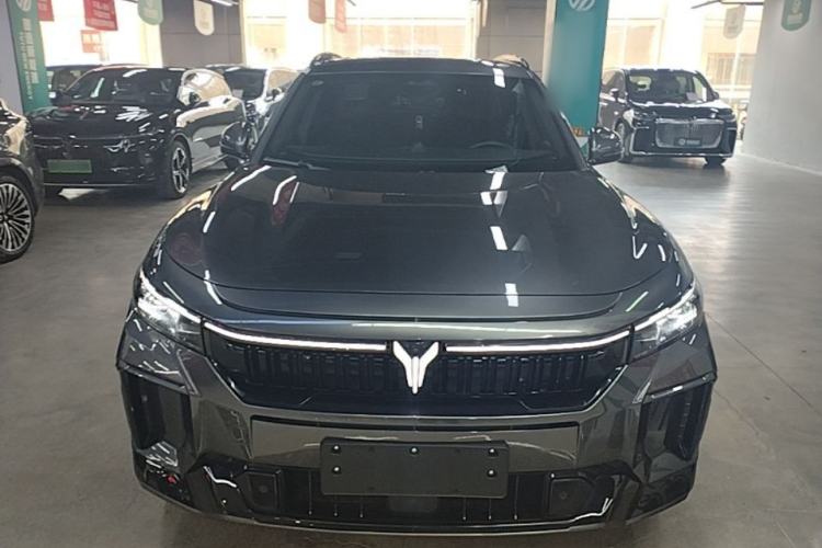 Used VOYAH FREE 2025 318 259 km All-Wheel-Drive Exploration Edition Front